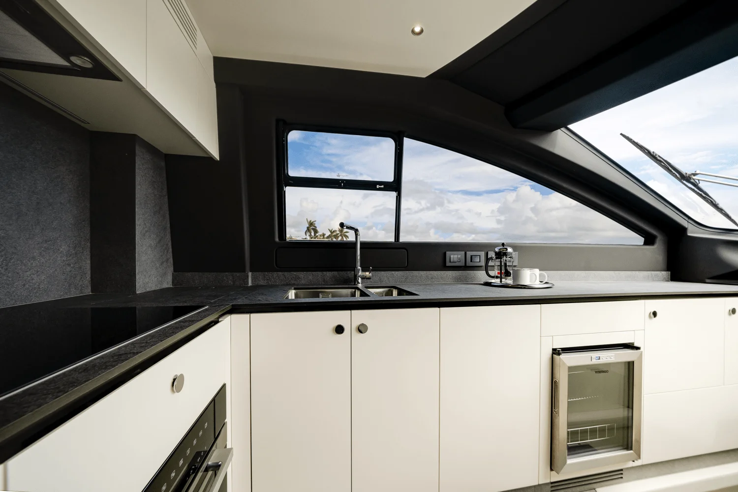 2026 Azimut Fly 78 Image Thumbnail #68