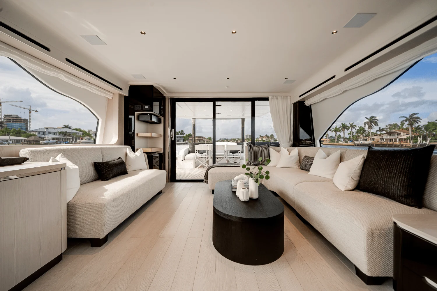 2026 Azimut Fly 78 Image Thumbnail #31