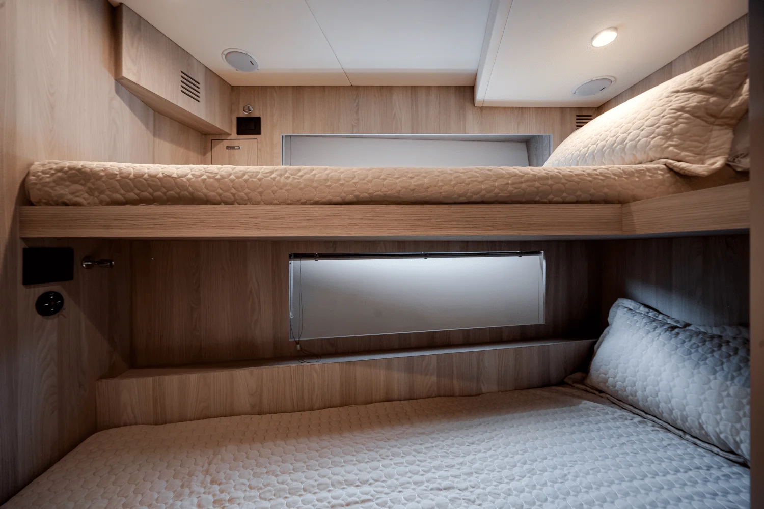 2026 Azimut Fly 78 Image Thumbnail #76