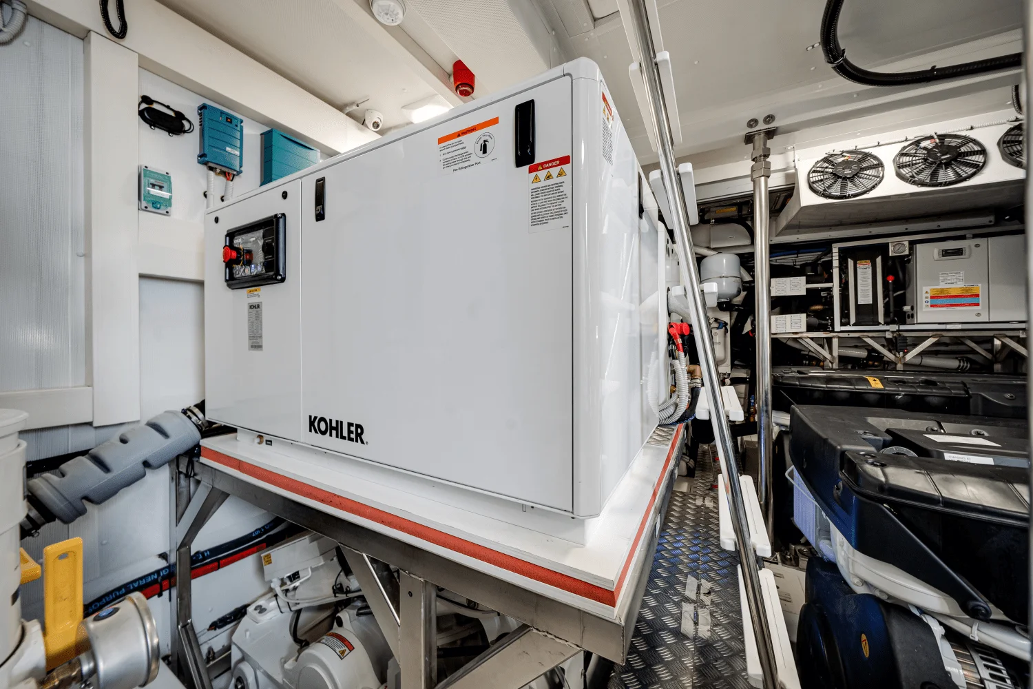 2026 Azimut Fly 78 Image Thumbnail #82