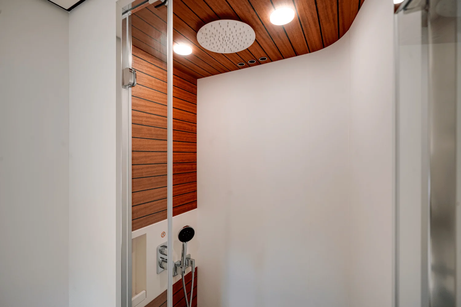 2026 Azimut Fly 78 Image Thumbnail #54