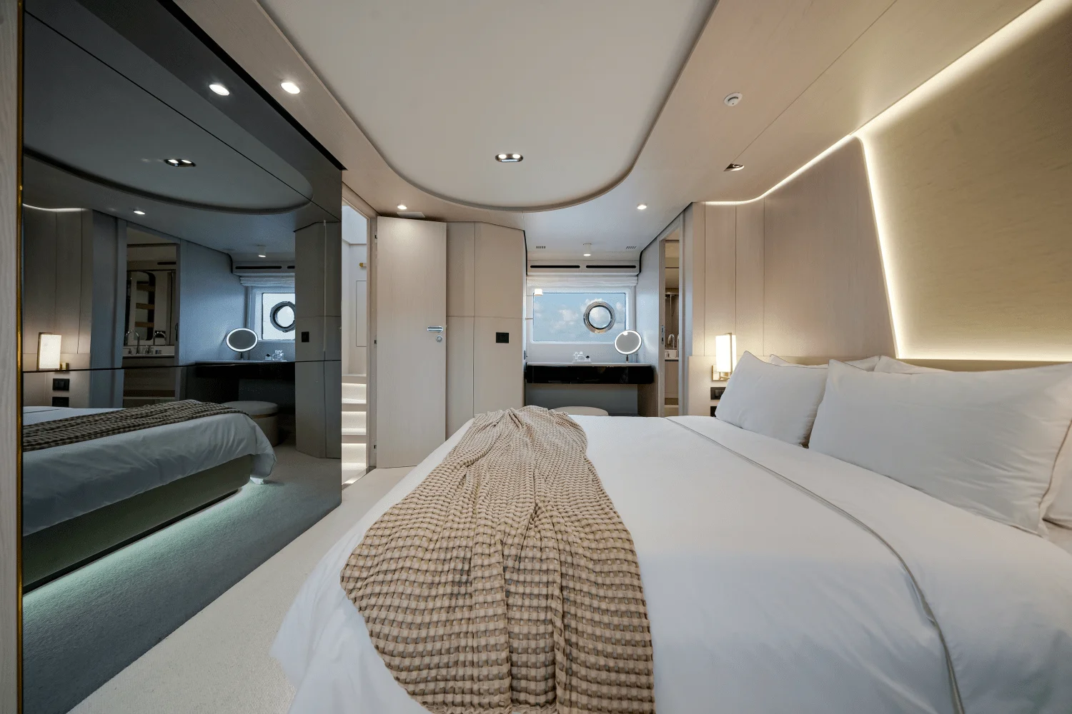 2026 Azimut Fly 78 Image Thumbnail #44