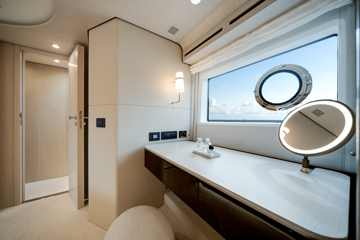 2026 Azimut Fly 78 Image Thumbnail #46