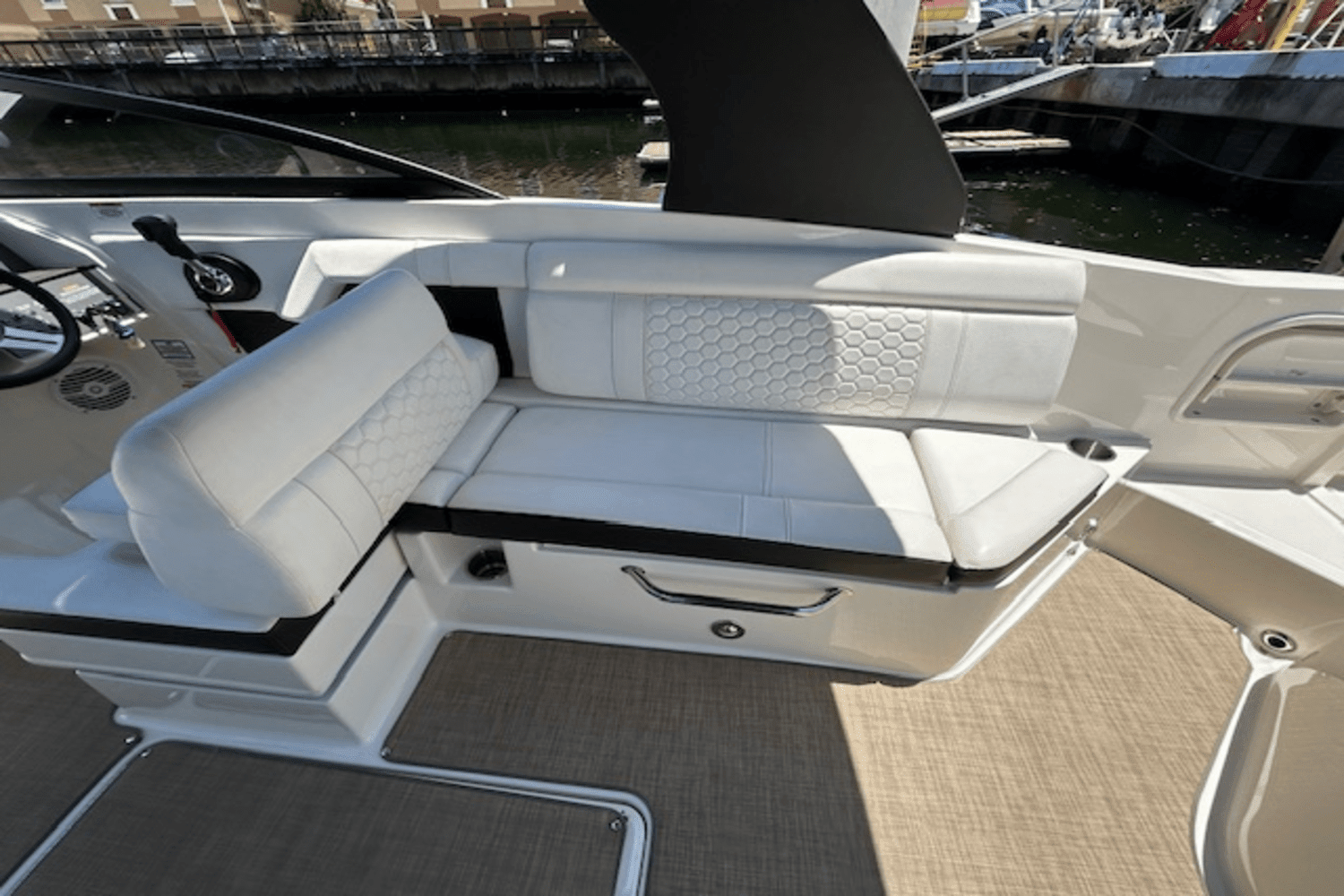 2018 Sea Ray 270 SDX Image Thumbnail #19