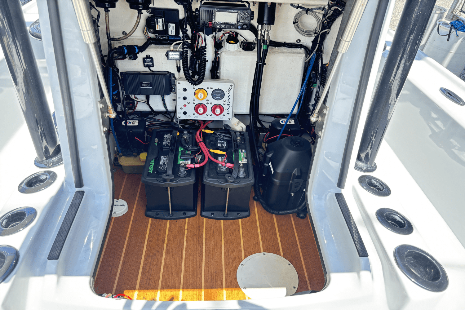 2015 Yellowfin 24 BAY Image Thumbnail #12