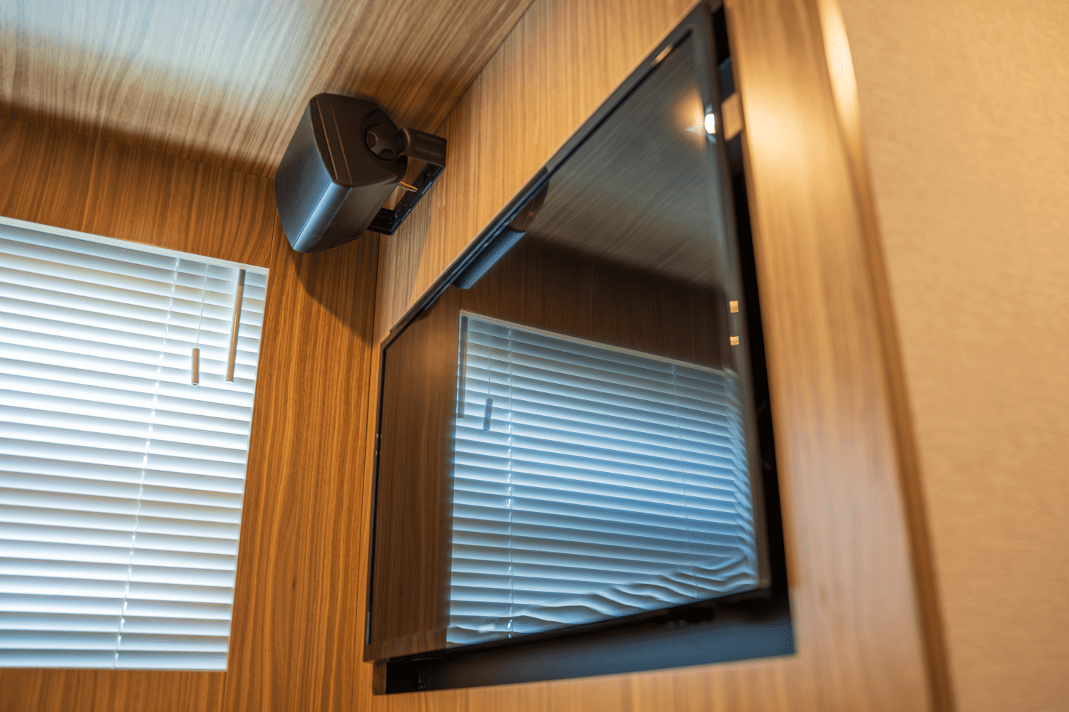 2025 Cruisers Yachts 46 Cantius Image Thumbnail #51