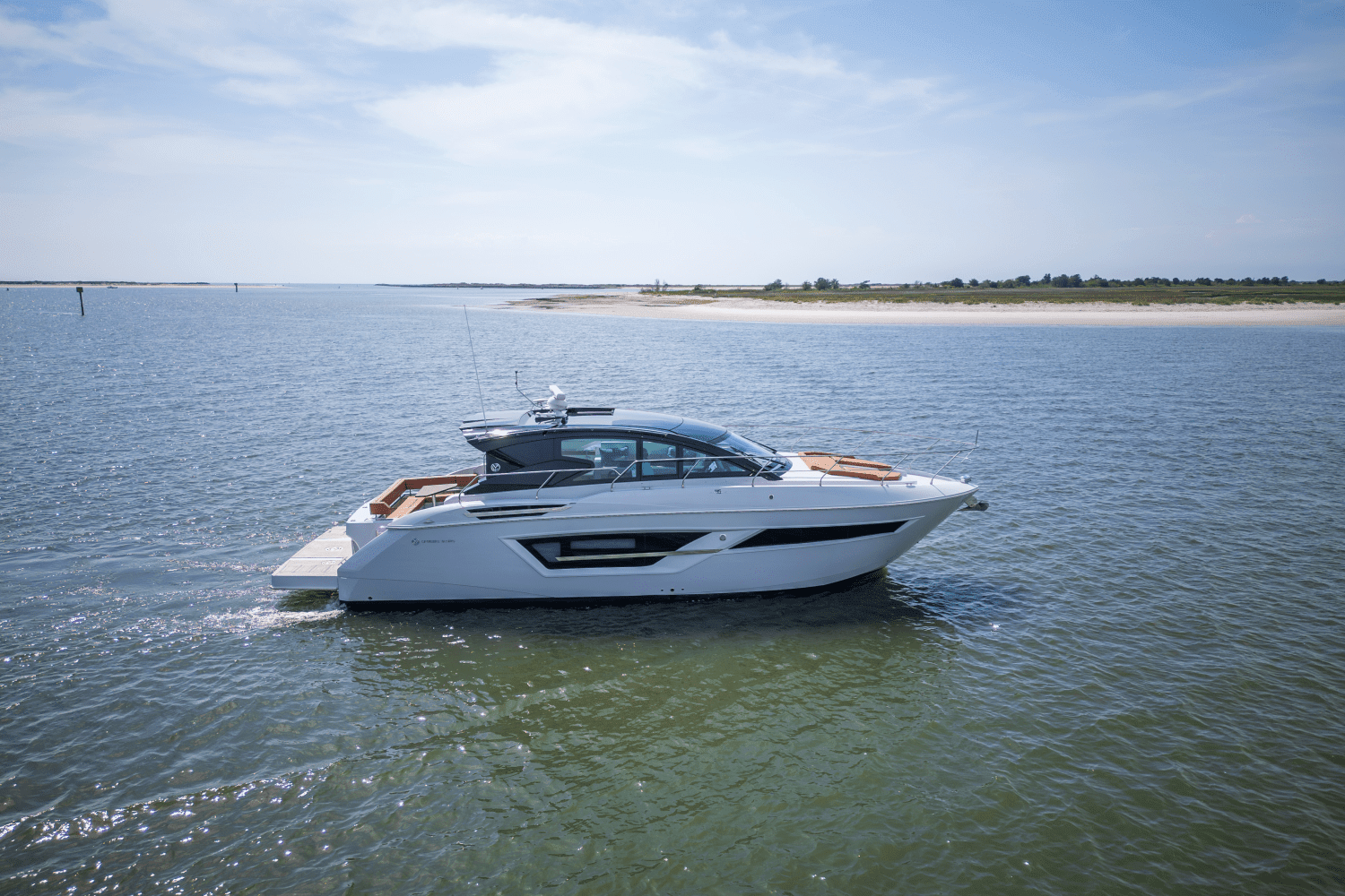 2025 Cruisers Yachts 46 Cantius Image Thumbnail #3