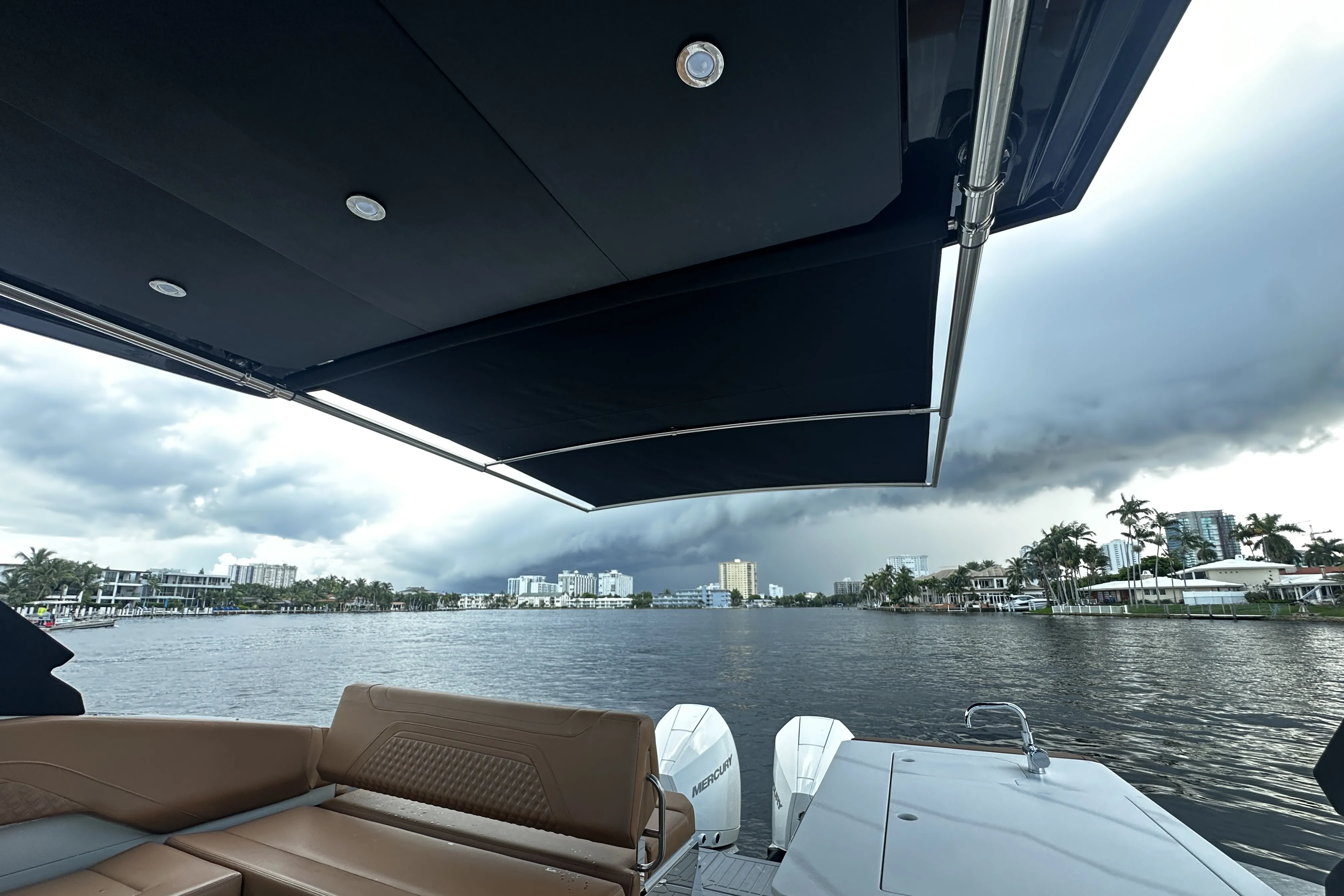 2025 Cruisers Yachts 34 GLS South Beach Outboard Image Thumbnail #33