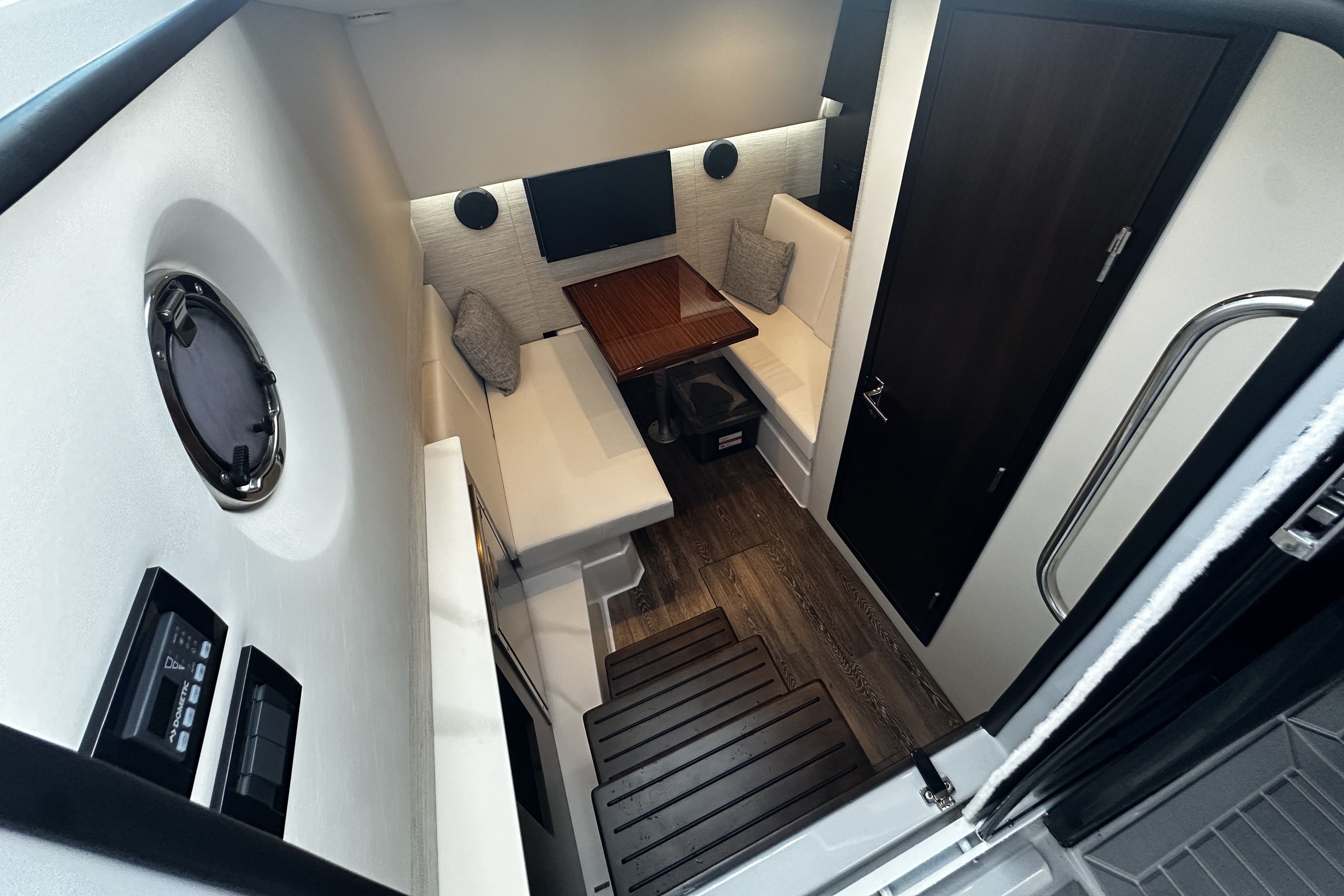 2025 Cruisers Yachts 34 GLS South Beach Outboard Image Thumbnail #47