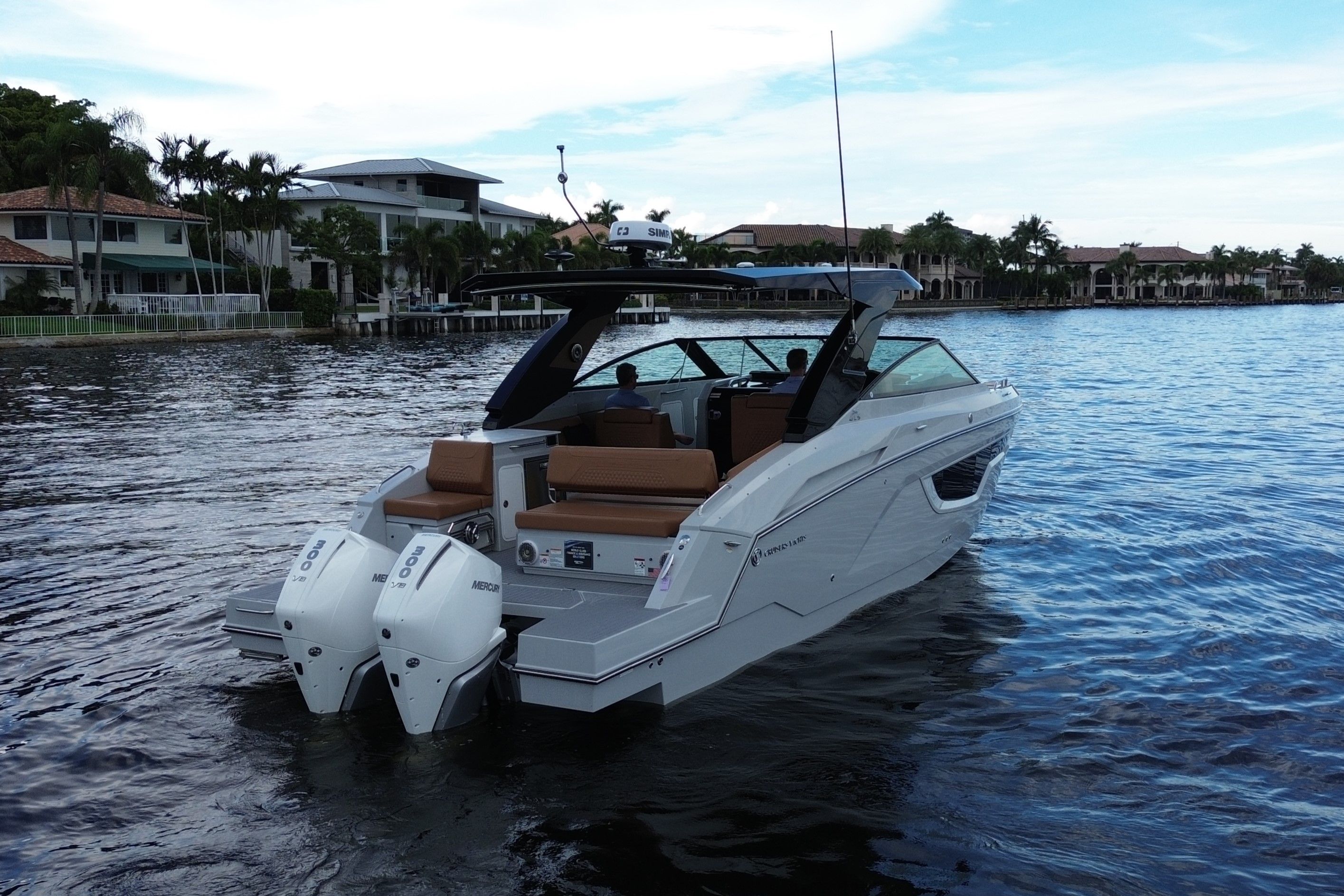 2025 Cruisers Yachts 34 GLS South Beach Outboard Image Thumbnail #9