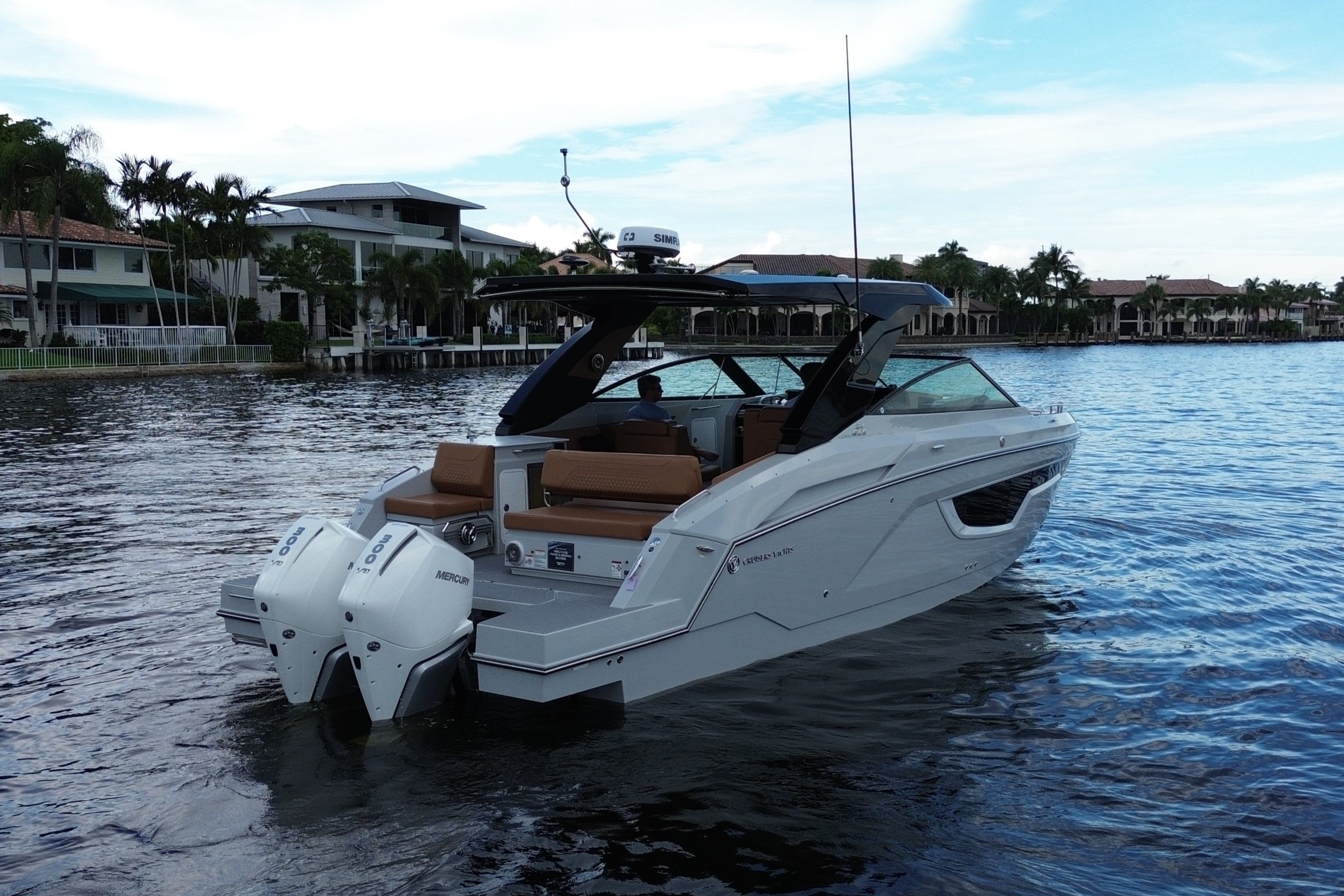 2025 Cruisers Yachts 34 GLS South Beach Outboard Image Thumbnail #10