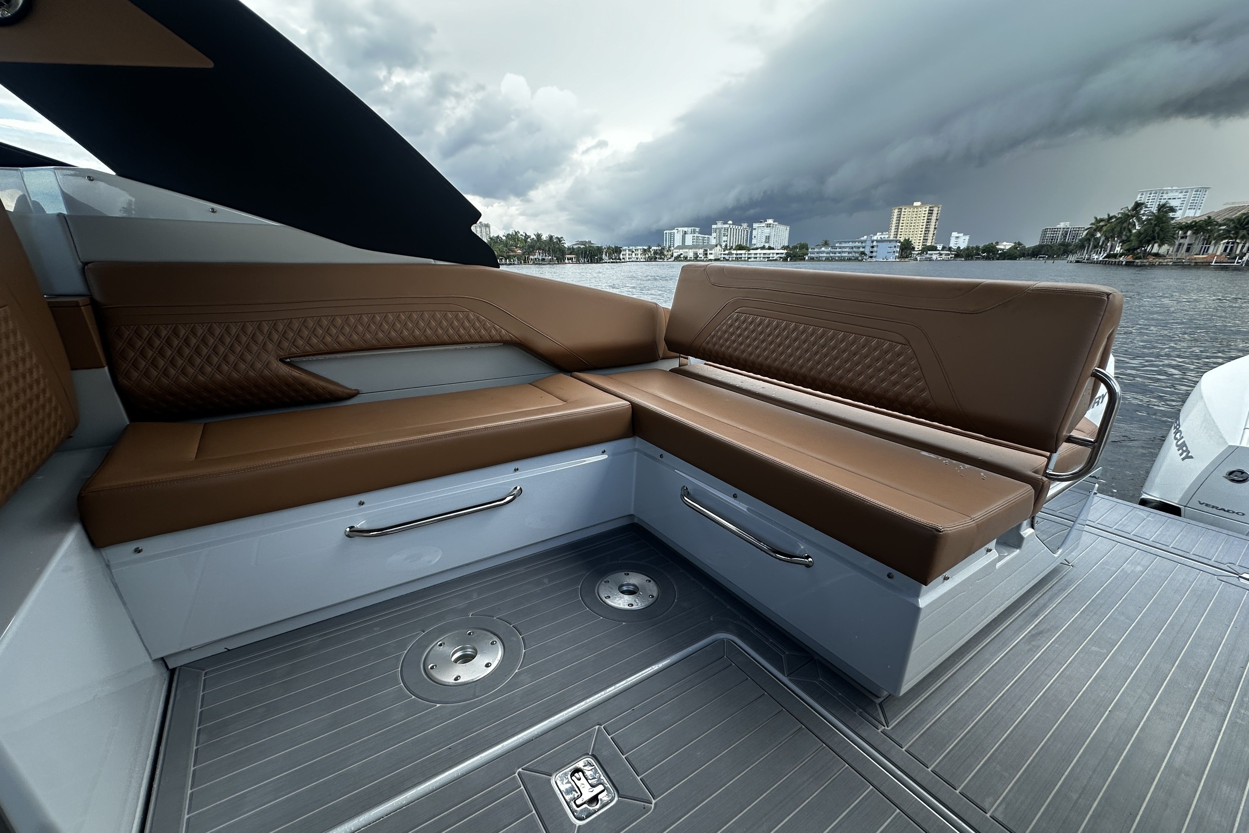 2025 Cruisers Yachts 34 GLS South Beach Outboard Image Thumbnail #32