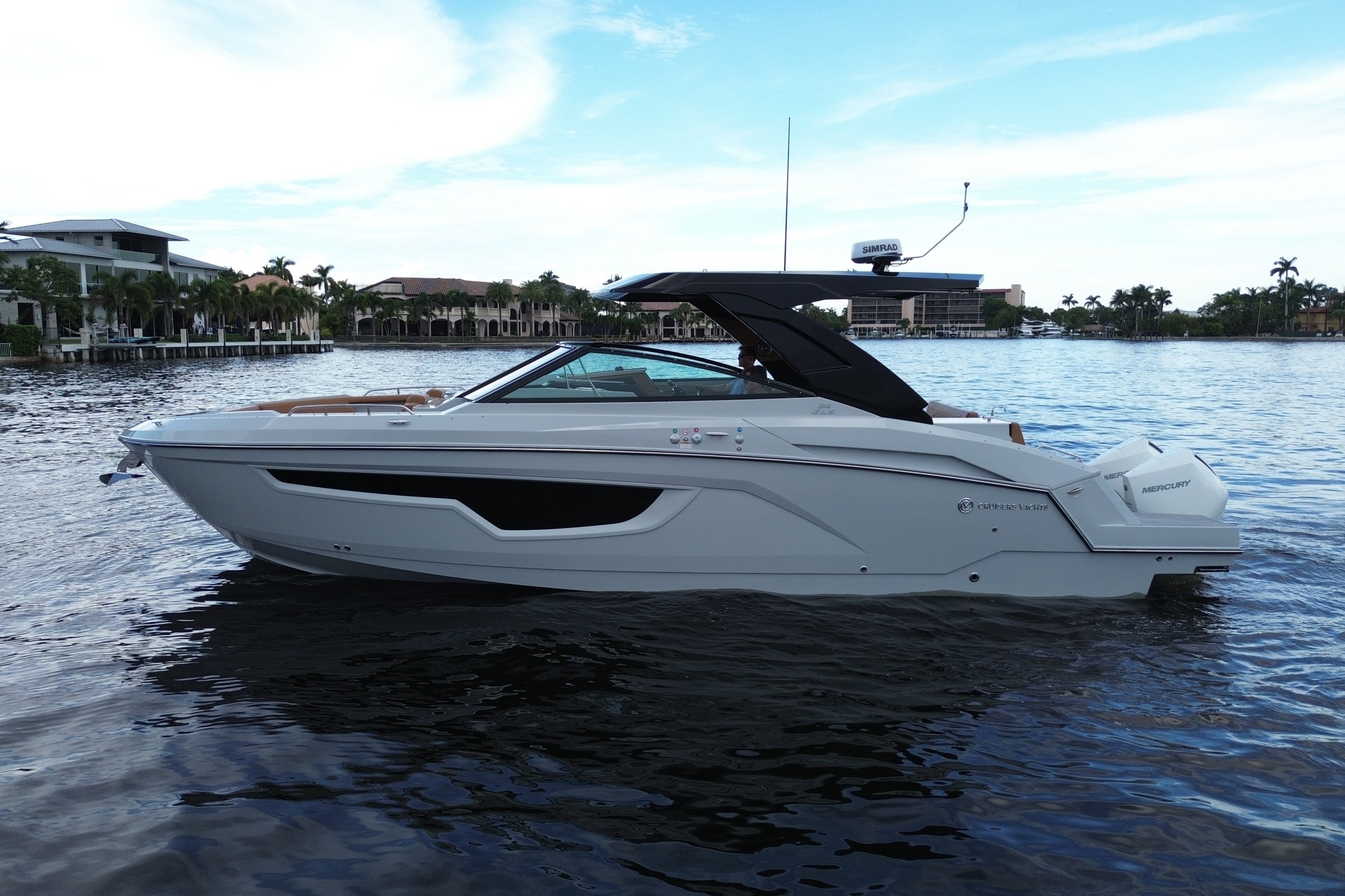 2025 Cruisers Yachts 34 GLS South Beach Outboard Image Thumbnail #3