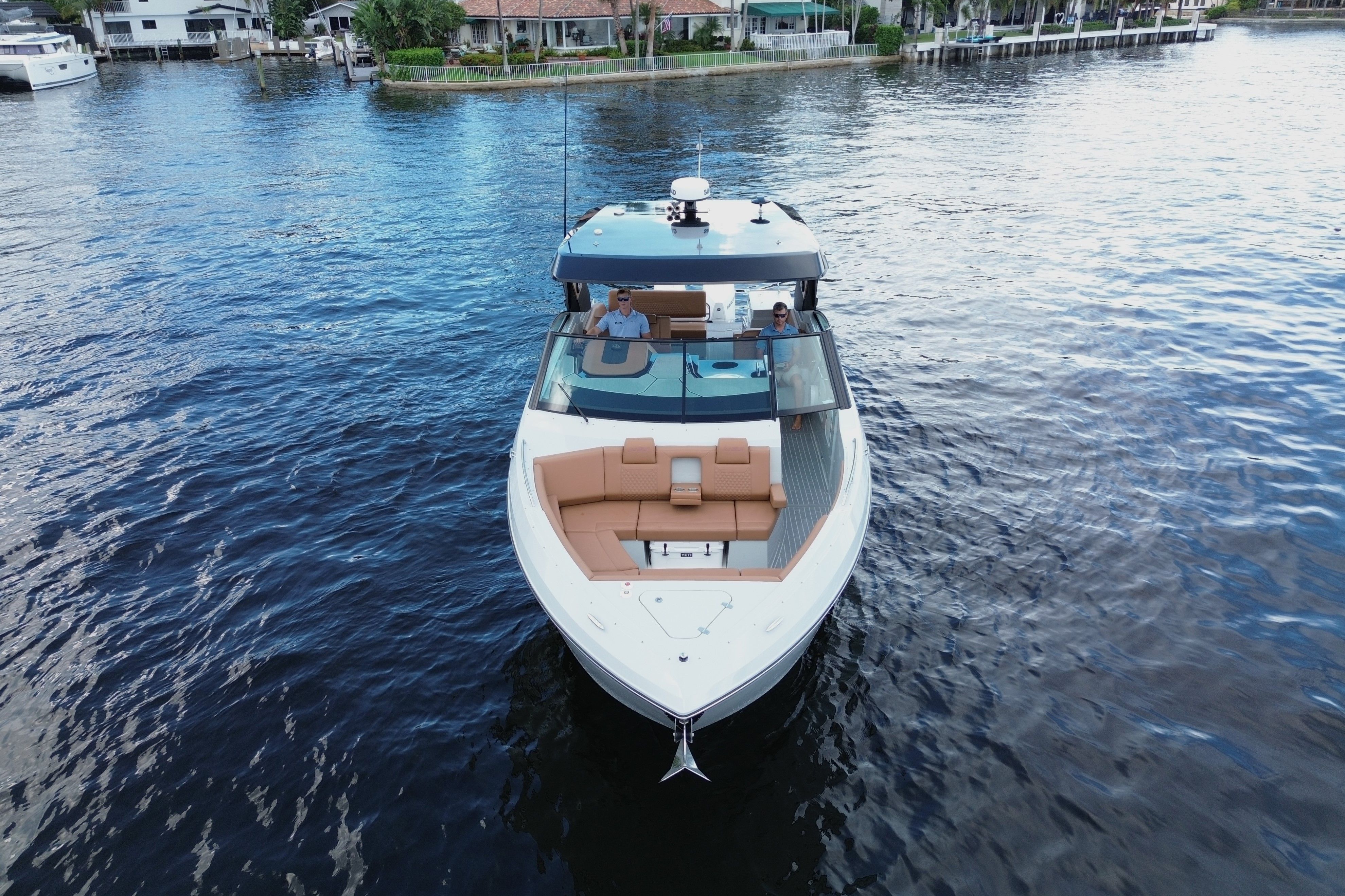 2025 Cruisers Yachts 34 GLS South Beach Outboard Image Thumbnail #21