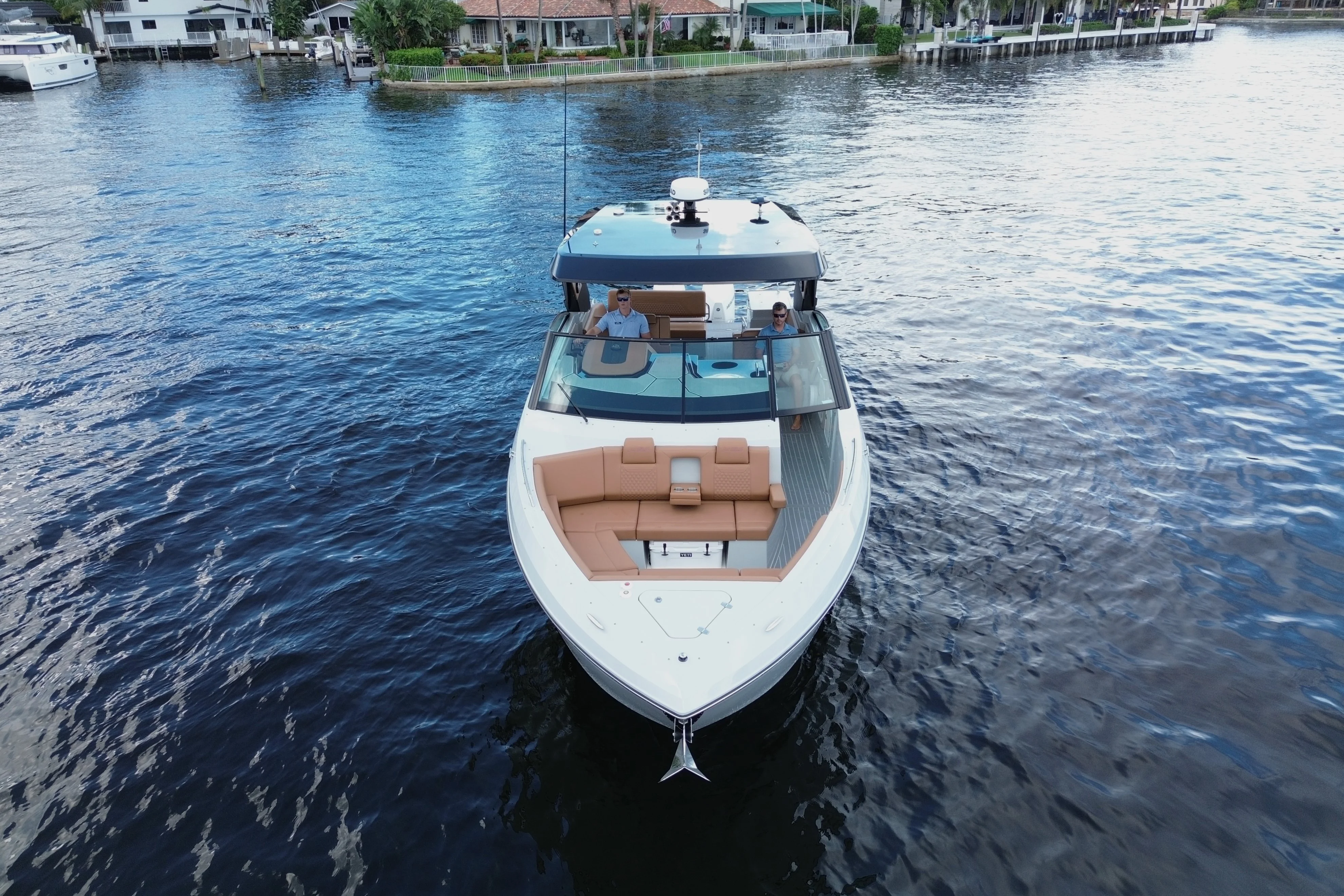 2025 Cruisers Yachts 34 GLS South Beach Outboard Image Thumbnail #21