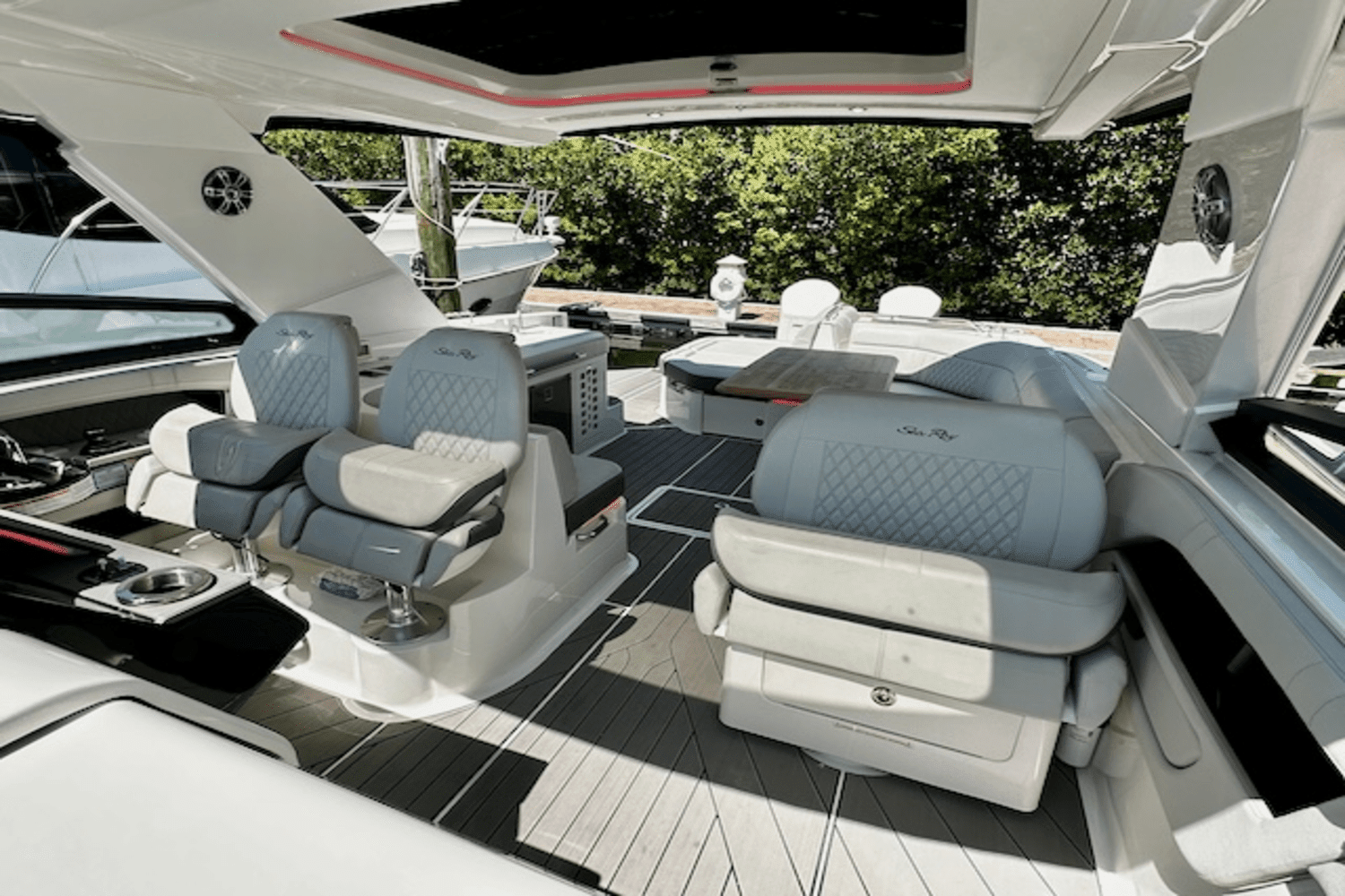 2023 Sea Ray 400 SLX OB Image Thumbnail #16