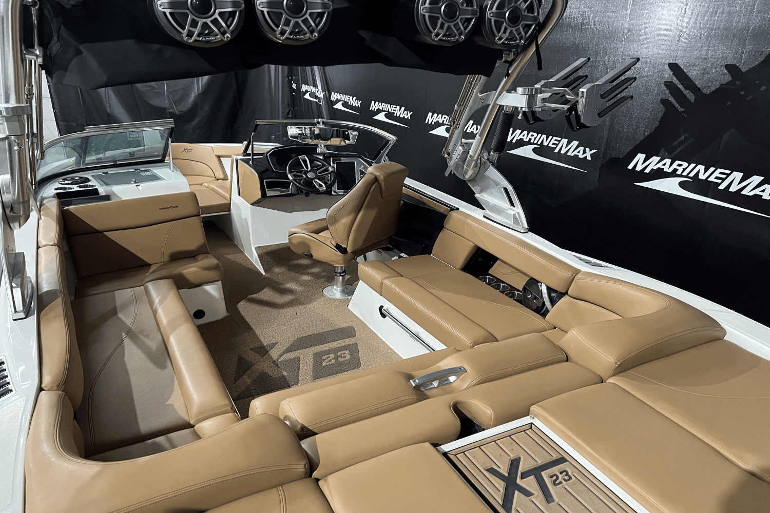 2019 Mastercraft XT23 Image Thumbnail #6