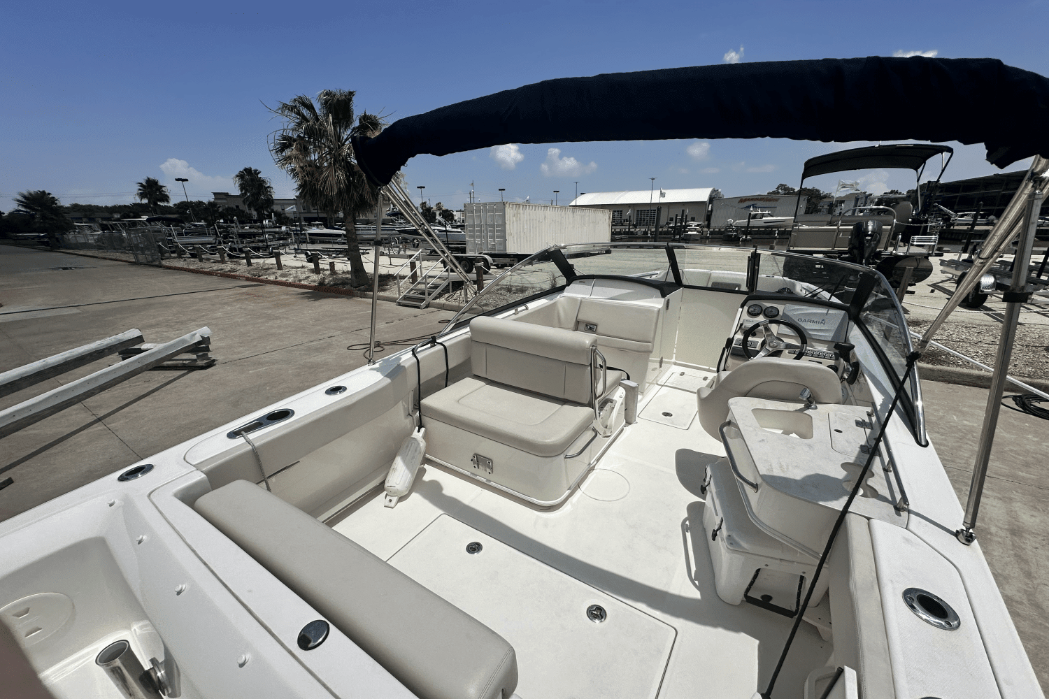 2018 Boston Whaler 230 VANTAGE Image Thumbnail #16