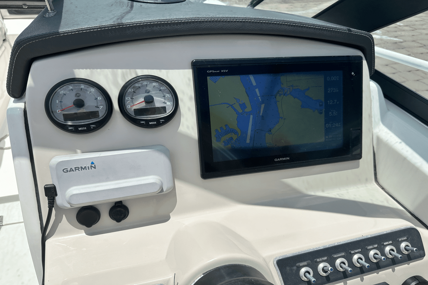 2018 Boston Whaler 230 VANTAGE Image Thumbnail #25