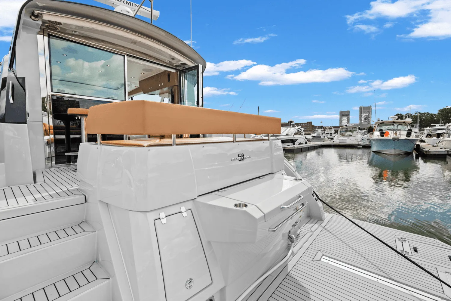 2025 Cruisers Yachts 50 Cantius Image Thumbnail #10