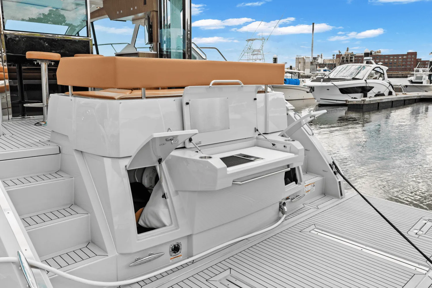 2025 Cruisers Yachts 50 Cantius Image Thumbnail #12