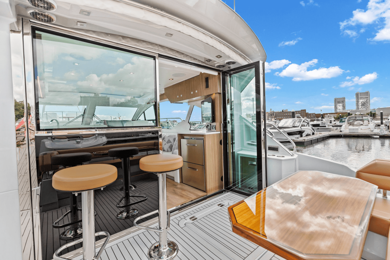 2025 Cruisers Yachts 50 Cantius Image Thumbnail #18