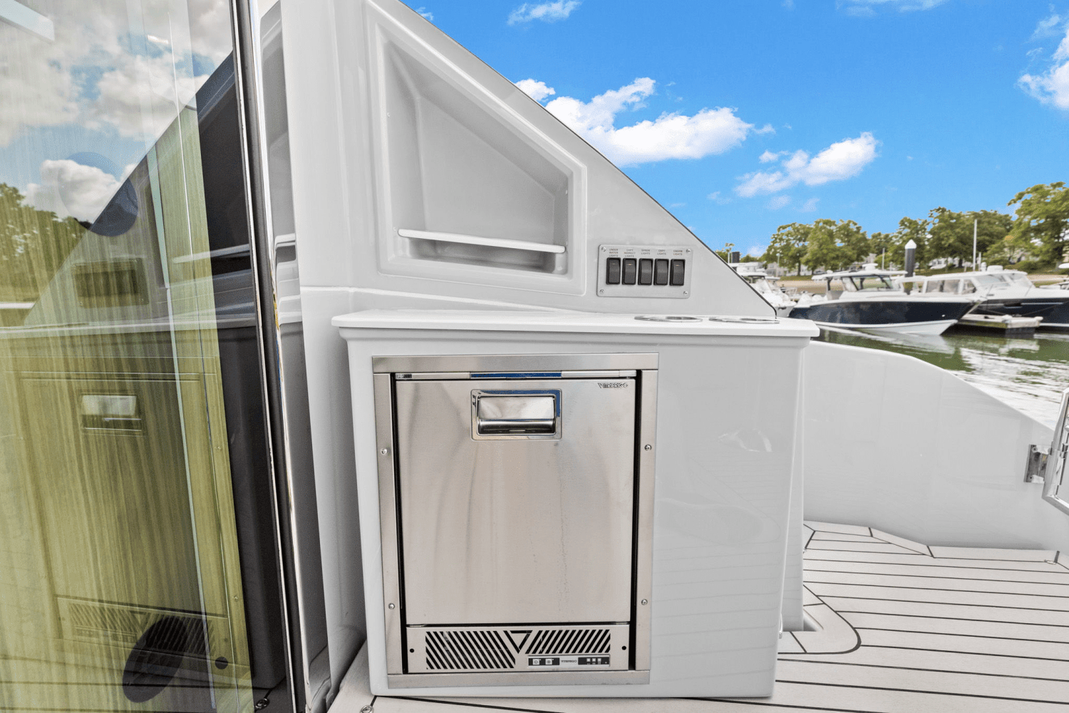 2025 Cruisers Yachts 50 Cantius Image Thumbnail #20