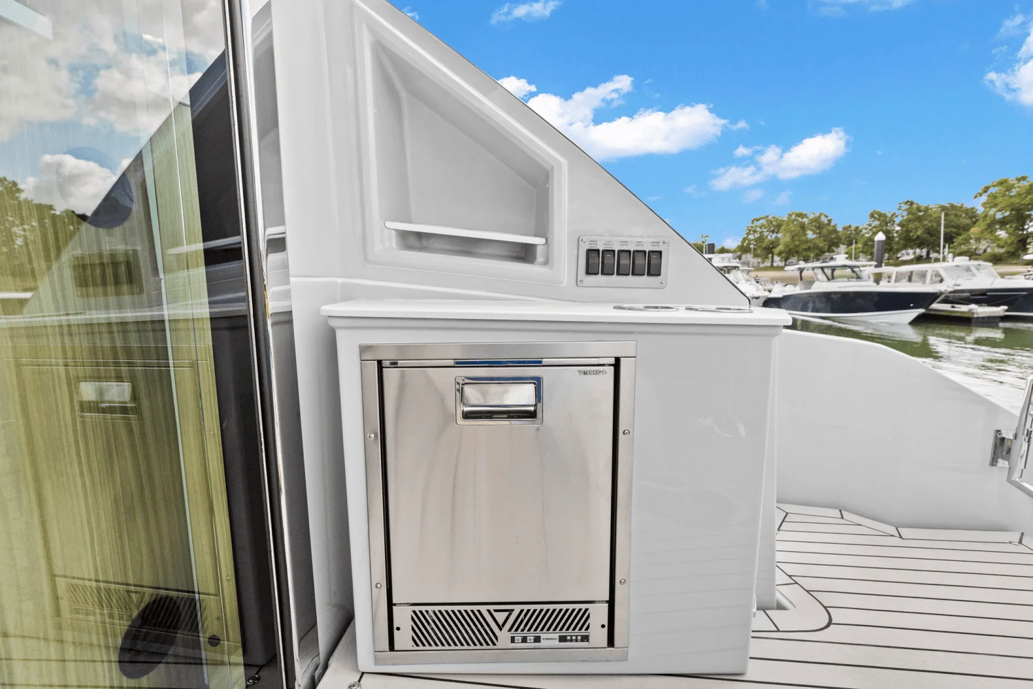 2025 Cruisers Yachts 50 Cantius Image Thumbnail #20