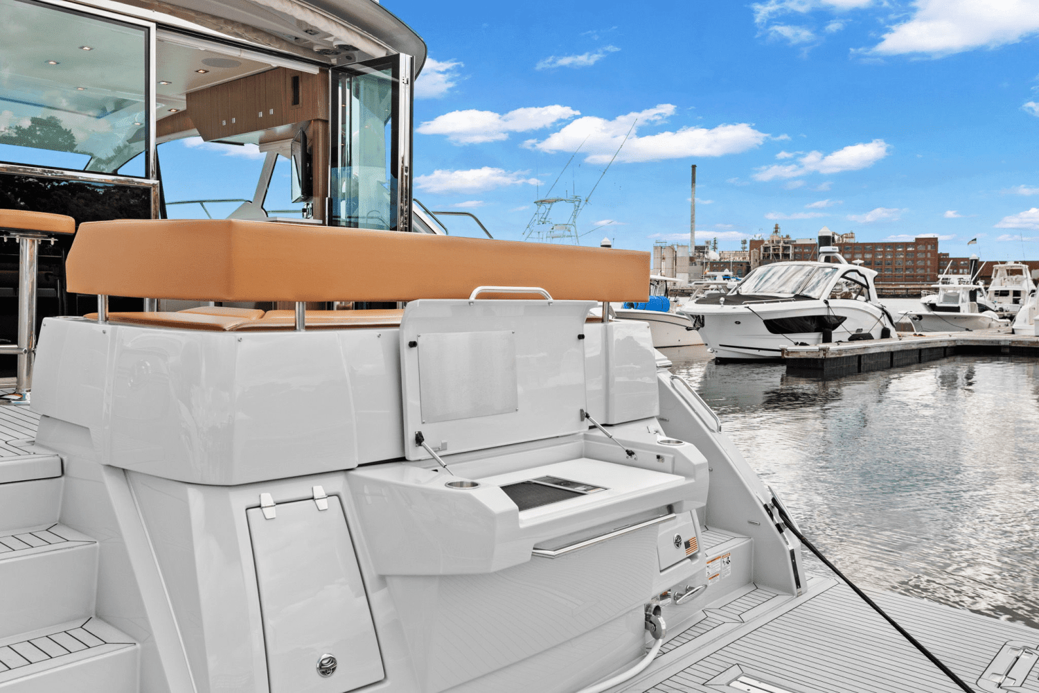 2025 Cruisers Yachts 50 Cantius Image Thumbnail #14