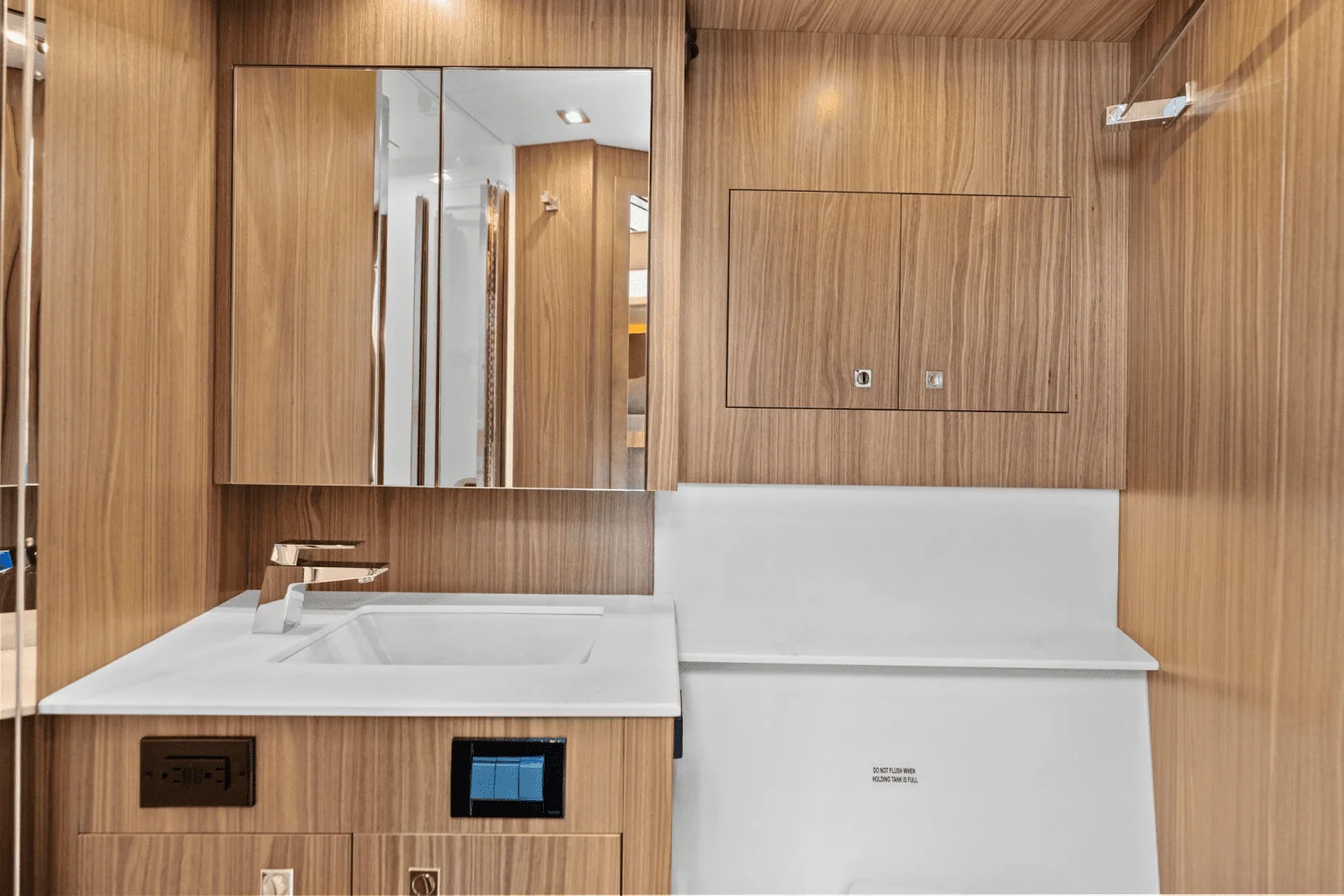 2025 Cruisers Yachts 50 Cantius Image Thumbnail #46