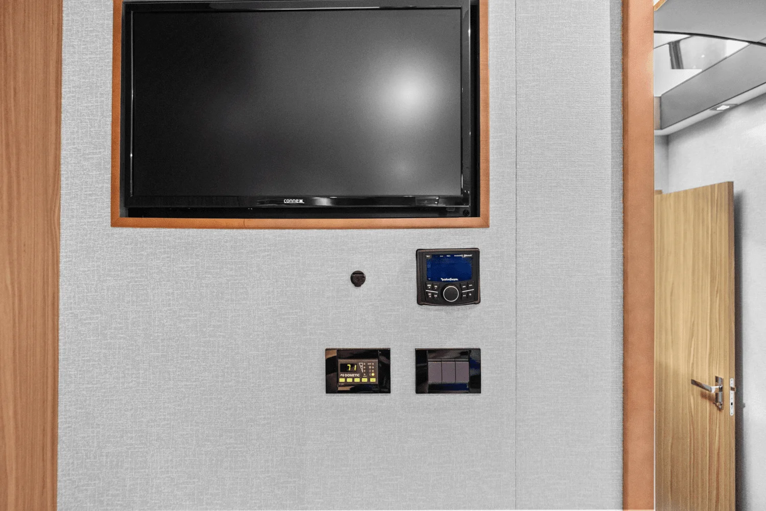 2025 Cruisers Yachts 50 Cantius Image Thumbnail #42