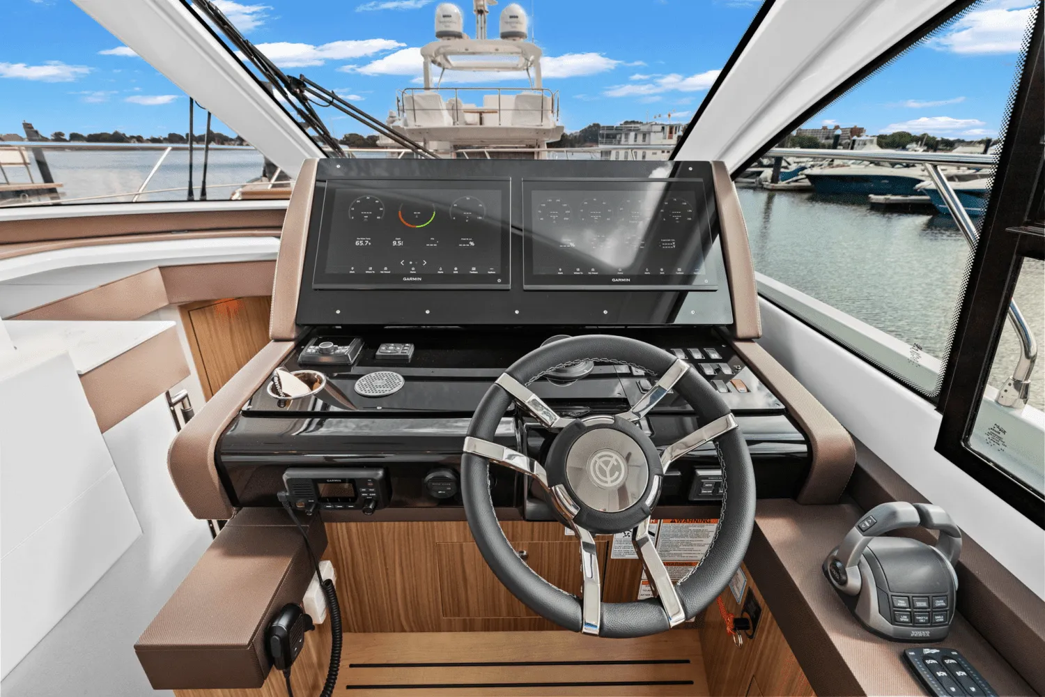 2025 Cruisers Yachts 50 Cantius Image Thumbnail #31