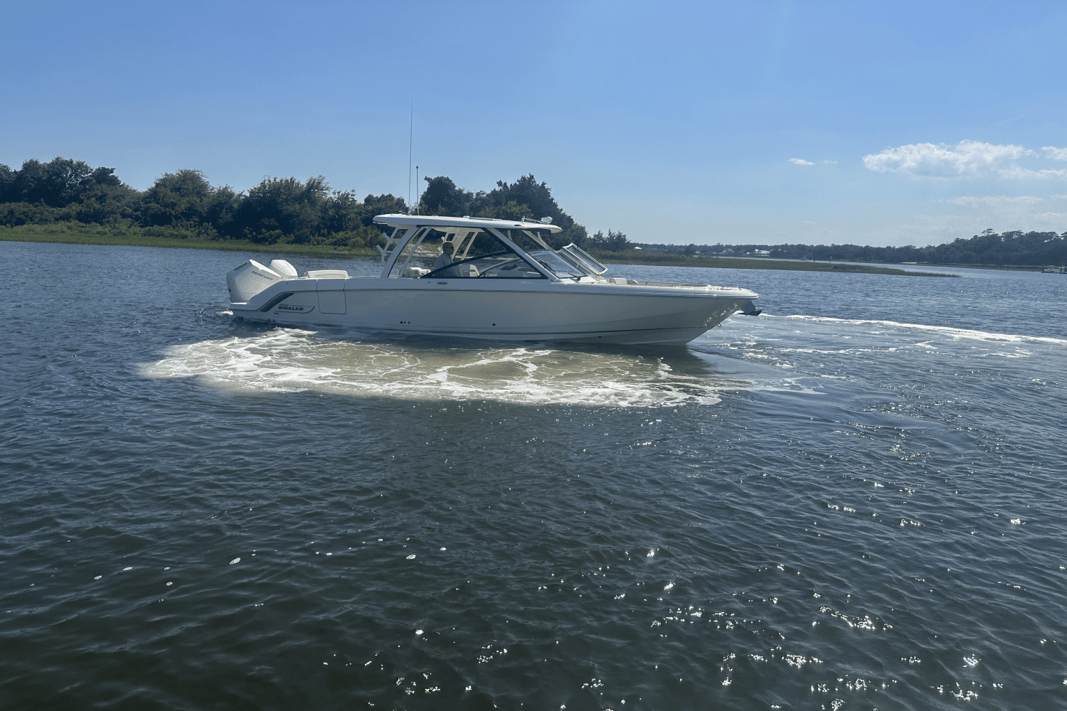 2025 Boston Whaler 320 Vantage Image Thumbnail #1