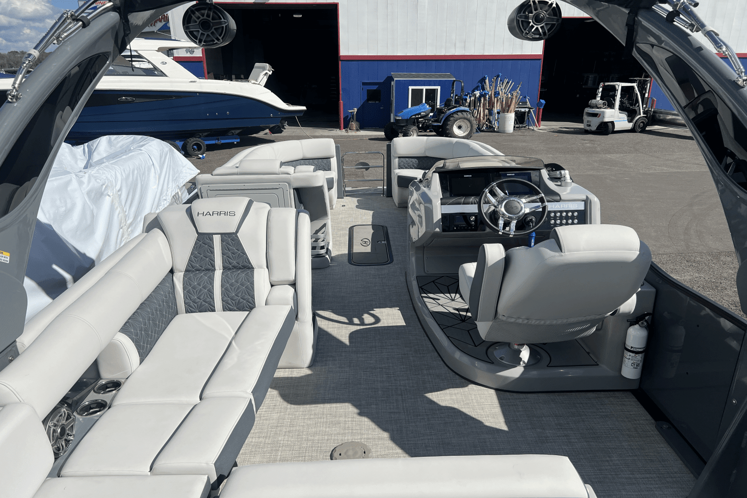 2022 Harris 250 GRAND MARINER Image Thumbnail #24