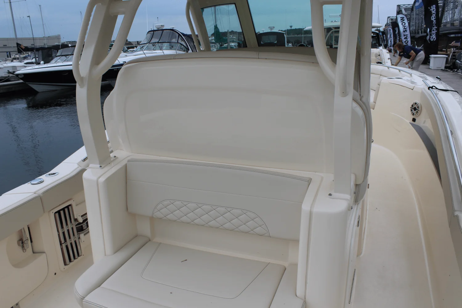 2025 Scout 330 LXF Image Thumbnail #5