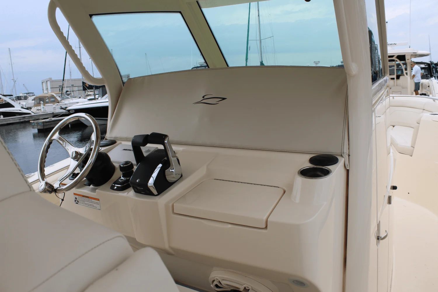 2025 Scout 330 LXF Image Thumbnail #6