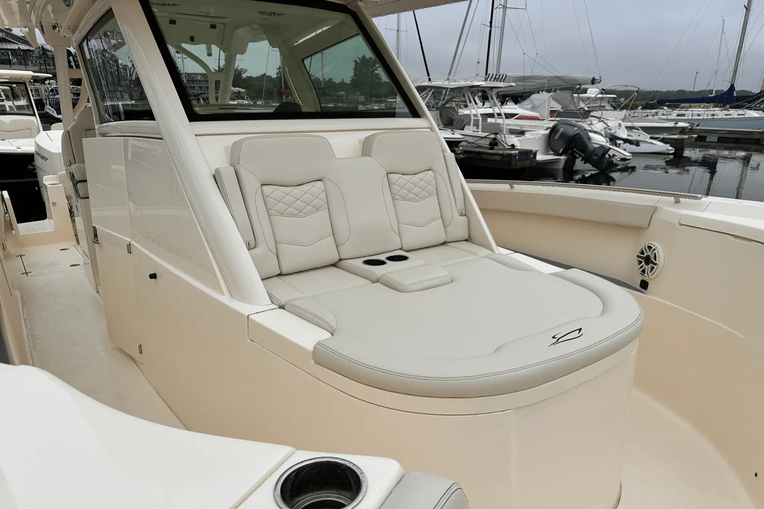 2025 Scout 330 LXF Image Thumbnail #11