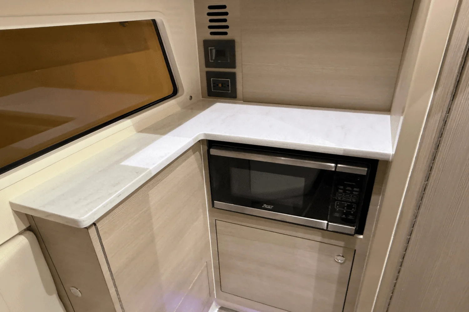 2025 Scout 377 LXF Image Thumbnail #35