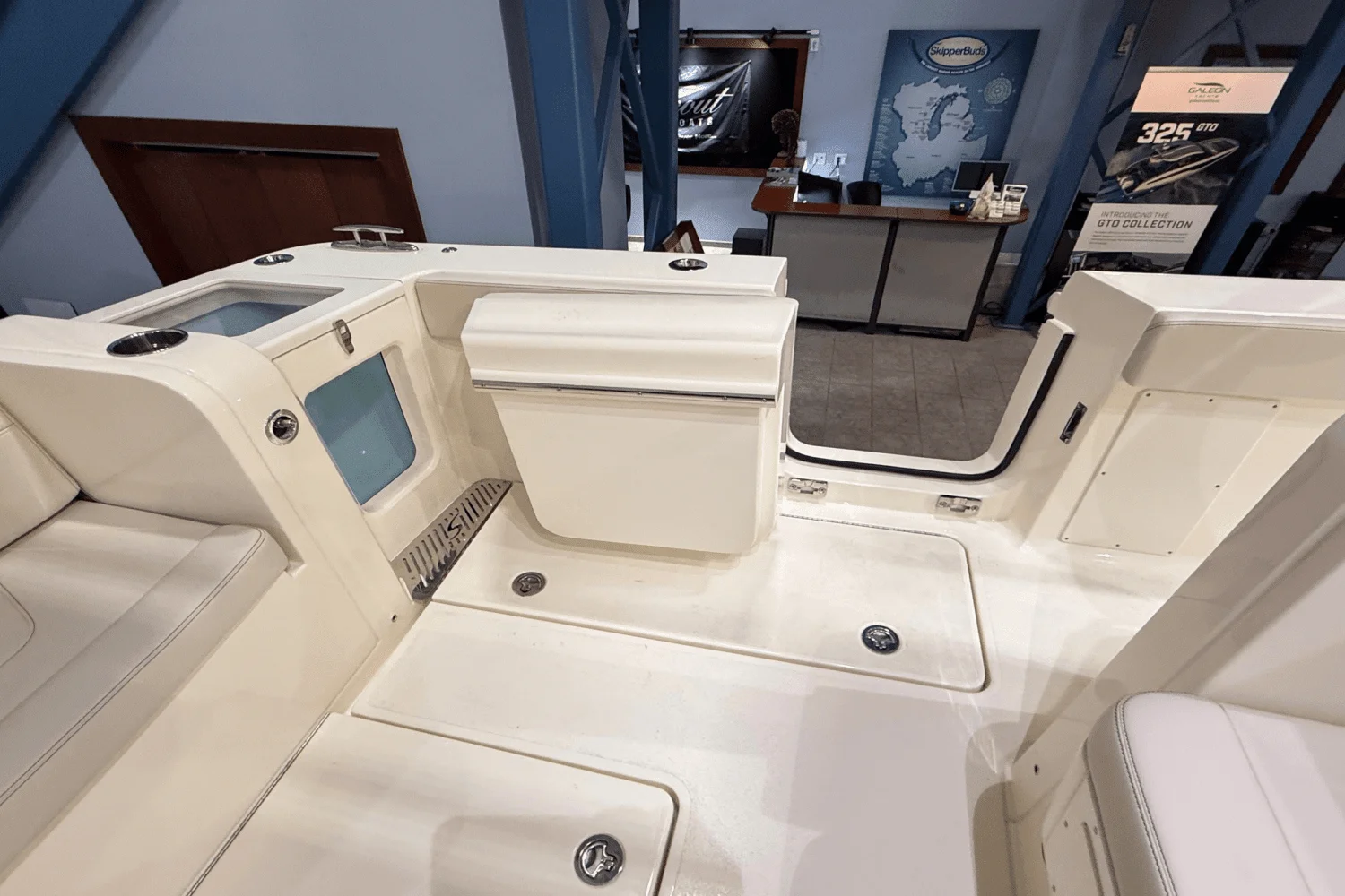 2025 Scout 377 LXF Image Thumbnail #14