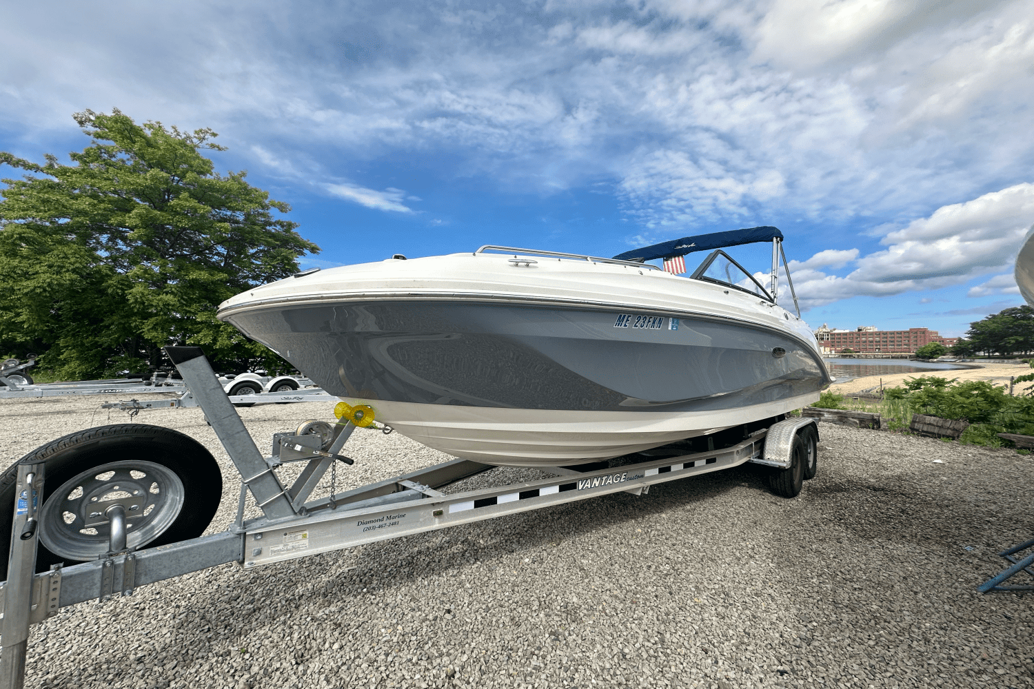 2020 Sea Ray 250SDX OB Image Thumbnail #1