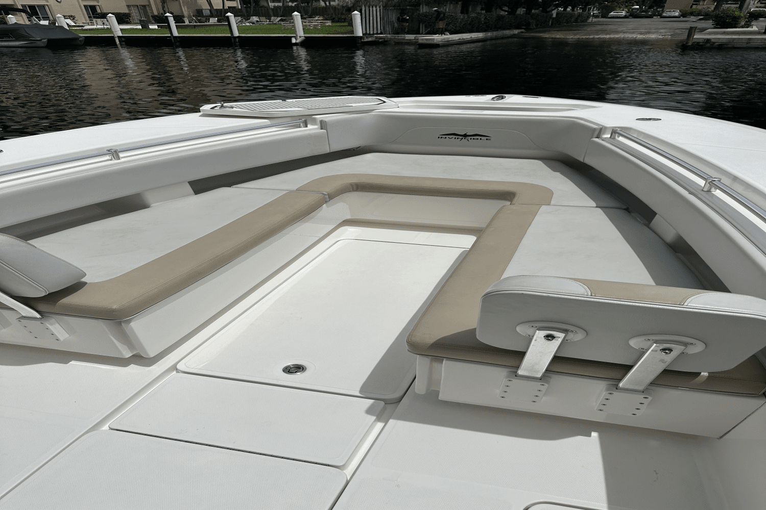 2018 Invincible 36 CENTER CONSOLE Image Thumbnail #13