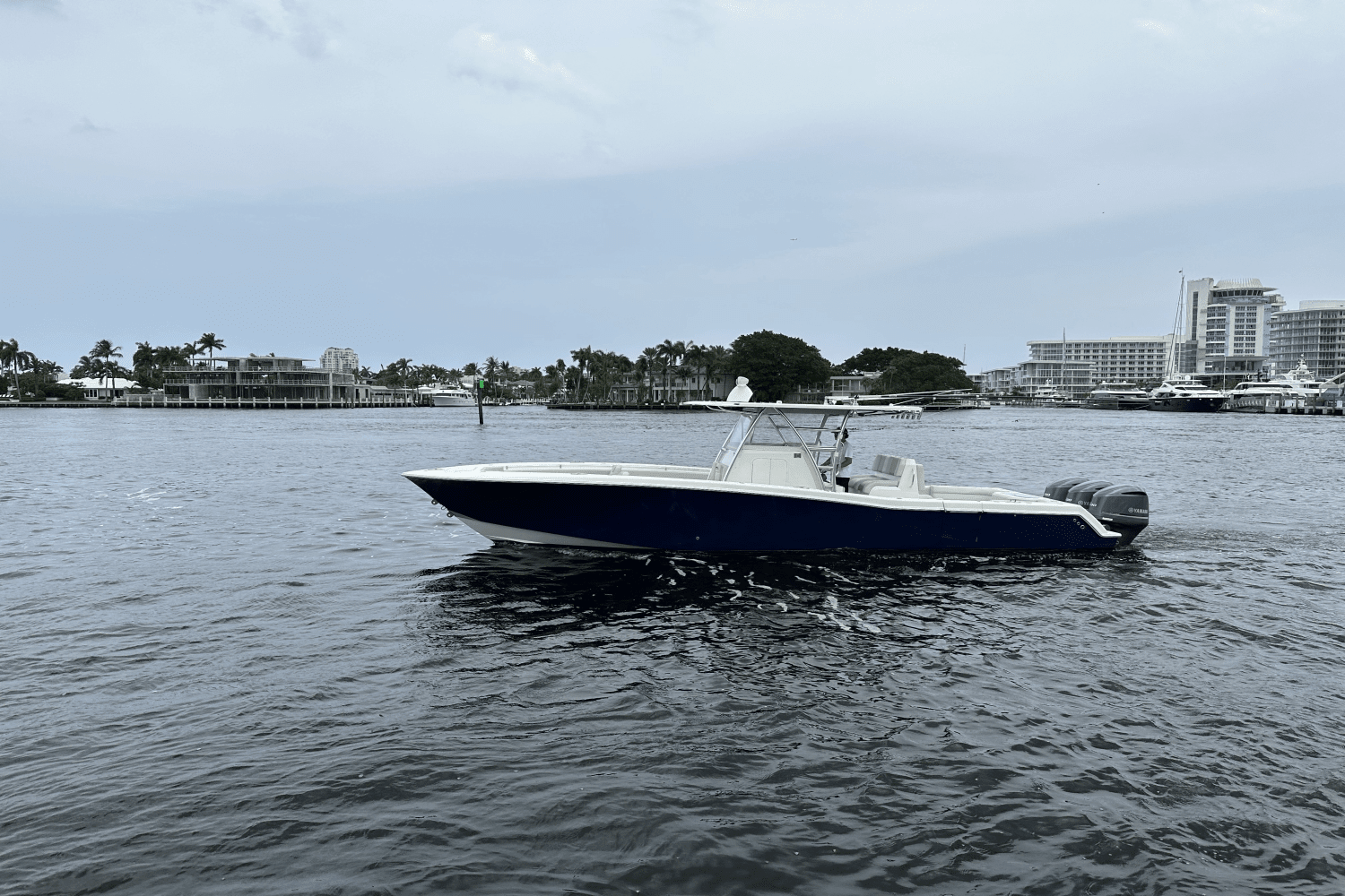 2018 Invincible 36 CENTER CONSOLE Image Thumbnail #29