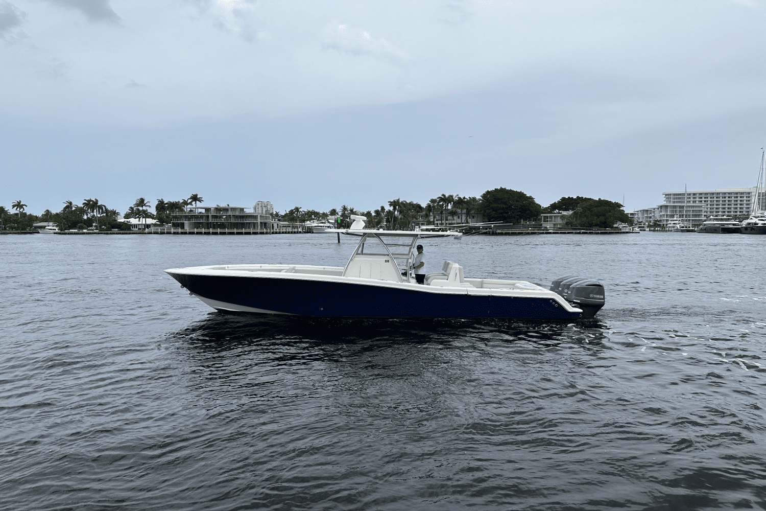 2018 Invincible 36 CENTER CONSOLE Image Thumbnail #30