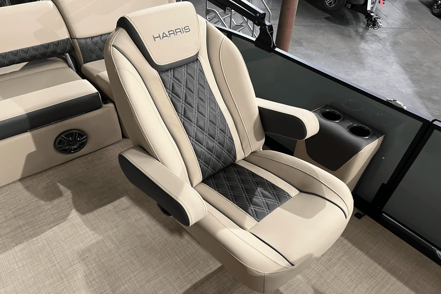 2025 Harris 230 Sunliner Image Thumbnail #16