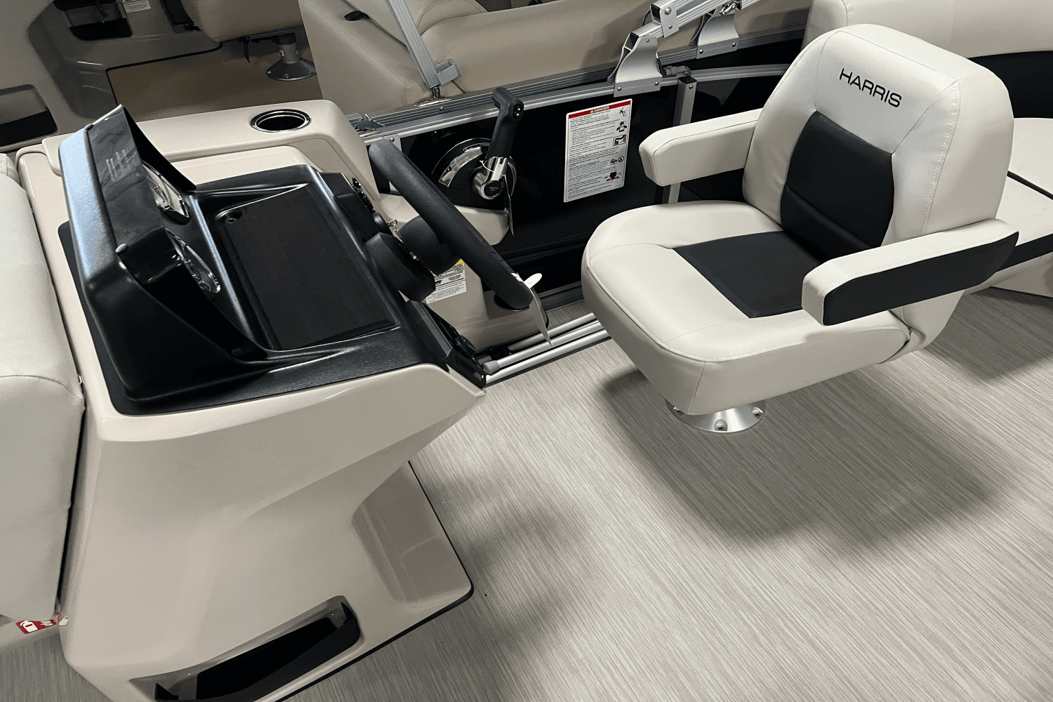 2025 Harris 210 Breeze Image Thumbnail #10