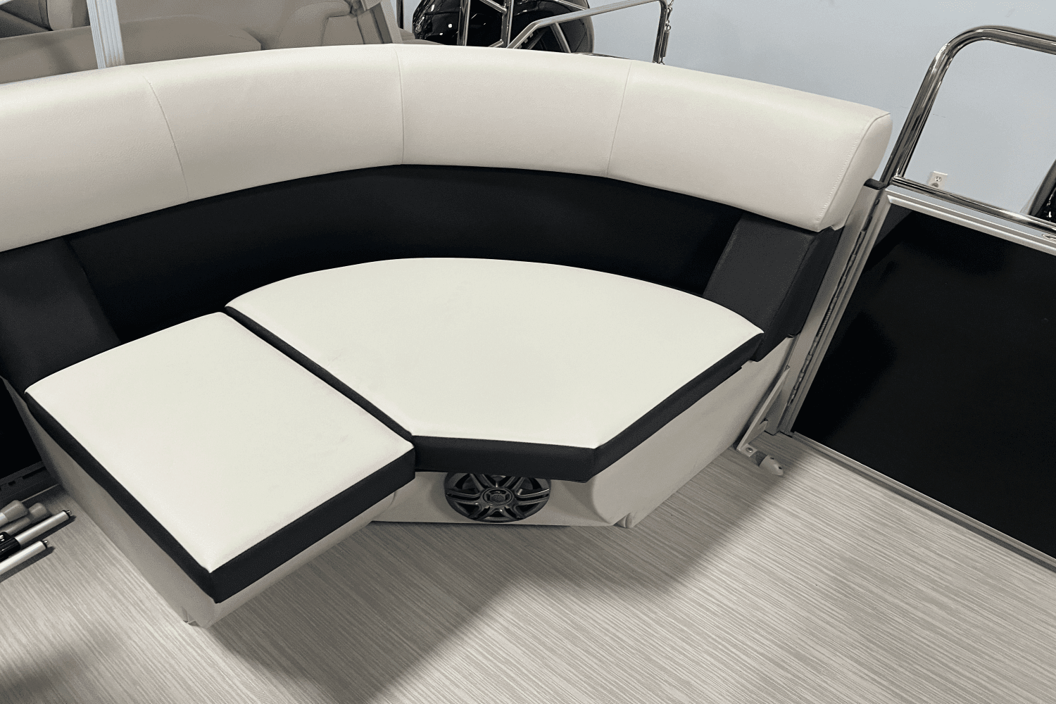 2025 Harris 210 Breeze Image Thumbnail #8