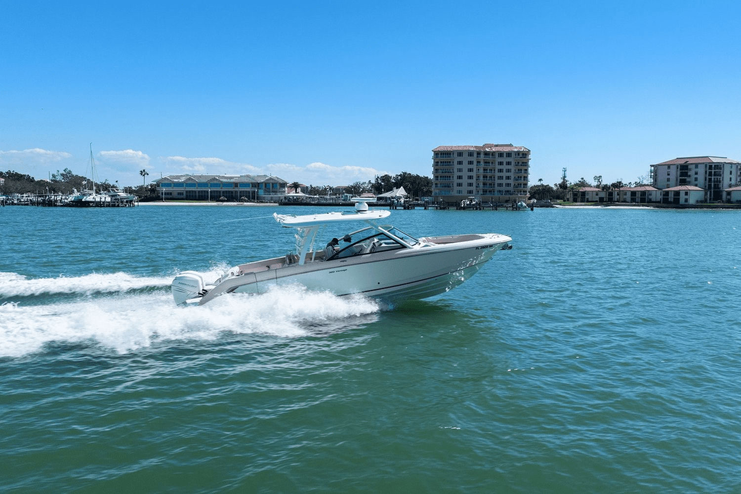 2017 Boston Whaler 320 VANTAGE Image Thumbnail #14
