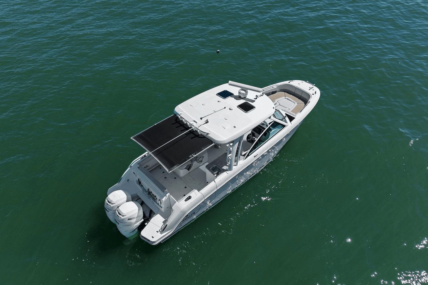 2017 Boston Whaler 320 VANTAGE Image Thumbnail #3