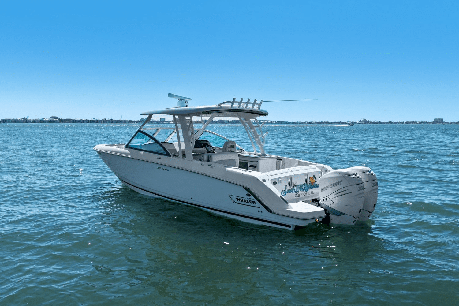 2017 Boston Whaler 320 VANTAGE Image Thumbnail #8