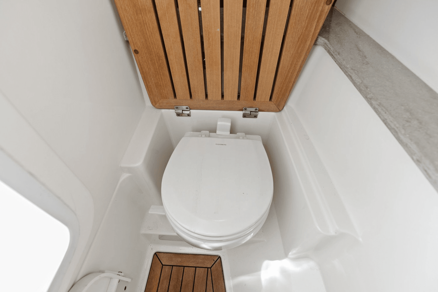2017 Boston Whaler 320 VANTAGE Image Thumbnail #49